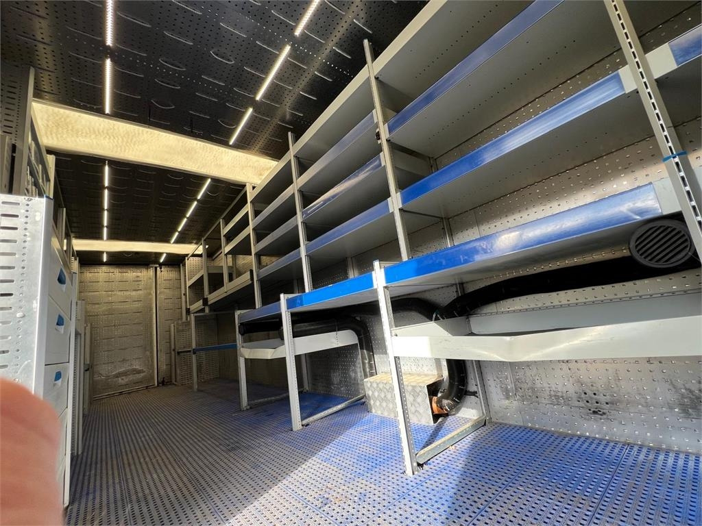 Mercedes-Benz Antos 1824 LnR - Camião furgão: foto 5 Mercedes-Benz Antos 1824 LnR - Camião furgão: foto 5