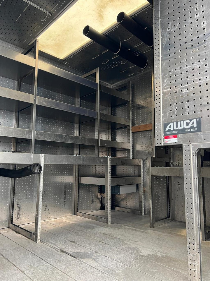 Mercedes-Benz Antos 1824 LnR - Camião furgão: foto 5 Mercedes-Benz Antos 1824 LnR - Camião furgão: foto 5