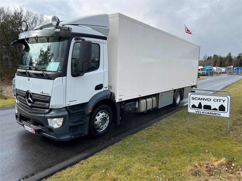 Mercedes-Benz Antos 1824 LnR - Camião furgão: foto 3 Mercedes-Benz Antos 1824 LnR - Camião furgão: foto 3