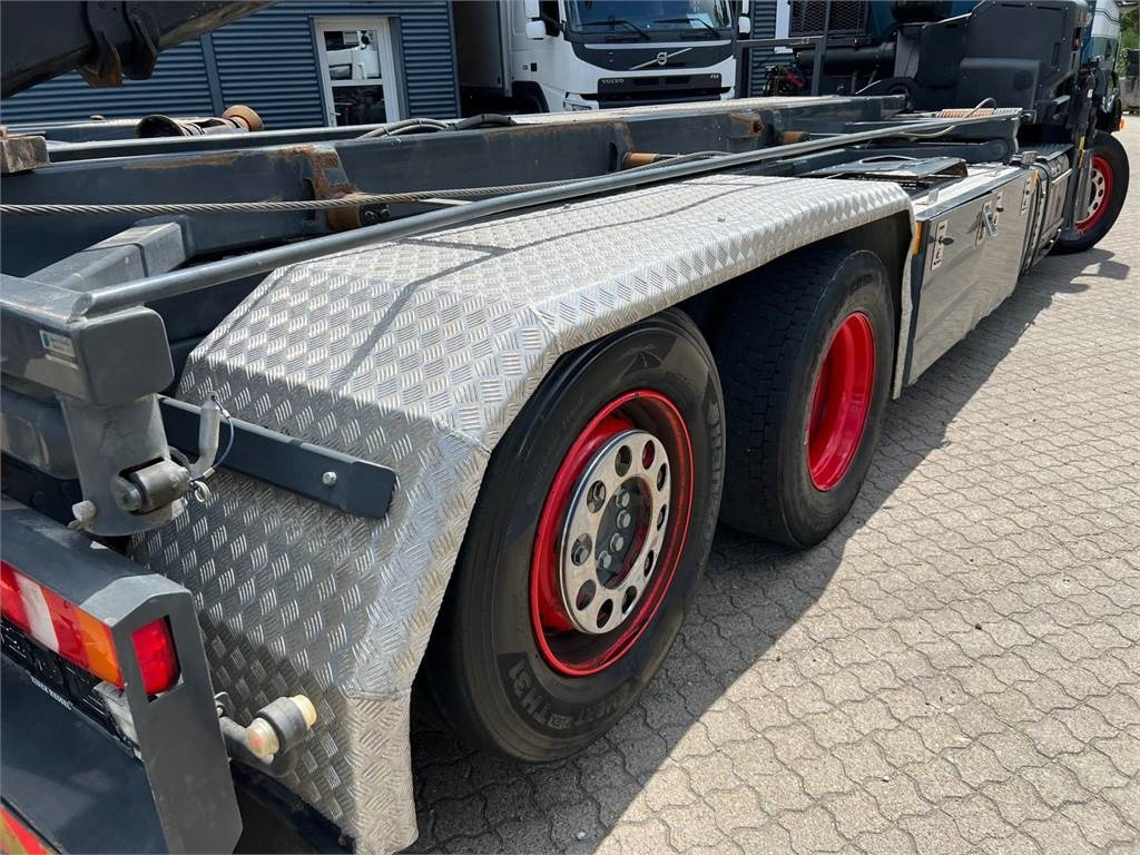 Mercedes-Benz Antos 2540 L - Hiab 232E5 kran - Camião multibenne: foto 4 Mercedes-Benz Antos 2540 L - Hiab 232E5 kran - Camião multibenne: foto 4