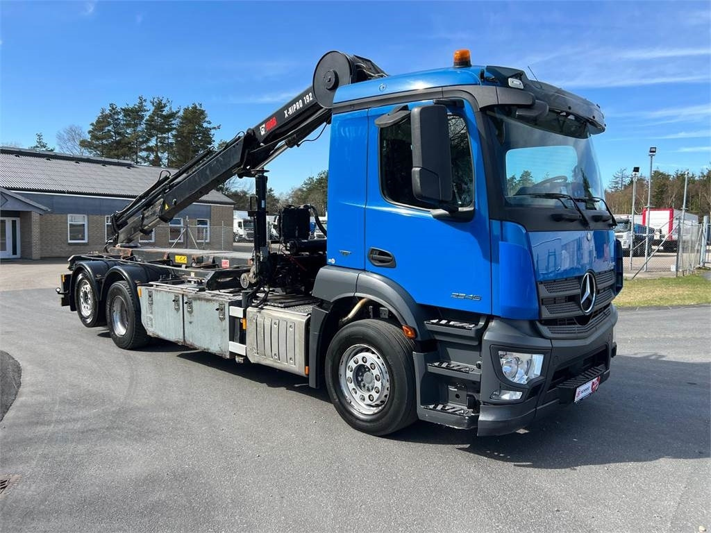 Mercedes-Benz Antos 2546 - Hiab 192 E kran - Camião multibenne: foto 3 Mercedes-Benz Antos 2546 - Hiab 192 E kran - Camião multibenne: foto 3