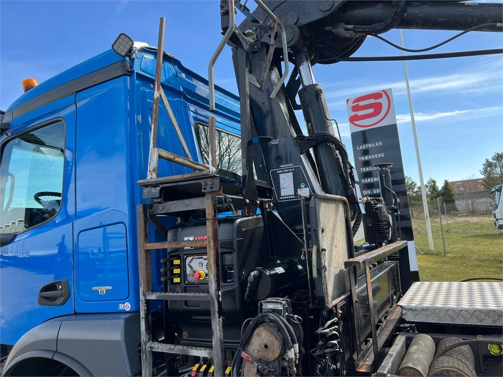 Mercedes-Benz Antos 2546 - Hiab 192 E kran - Camião multibenne: foto 4 Mercedes-Benz Antos 2546 - Hiab 192 E kran - Camião multibenne: foto 4