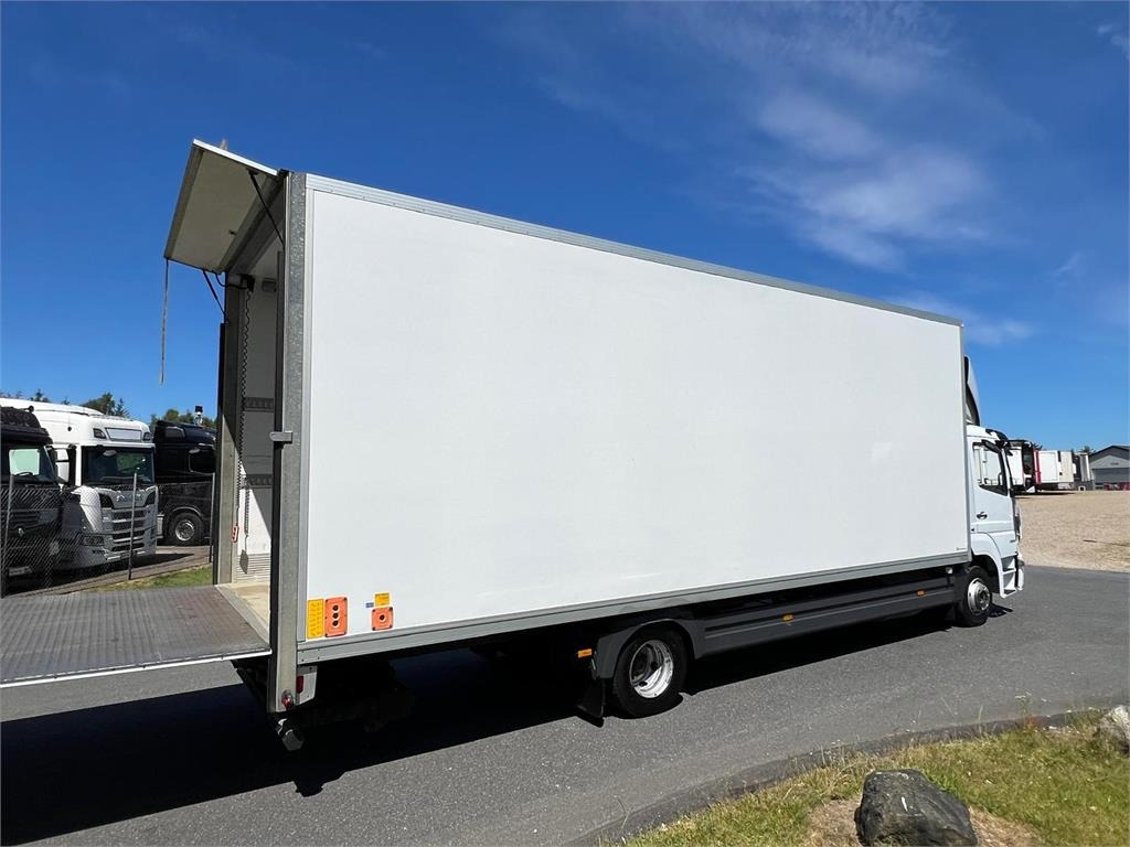 Mercedes-Benz Atego 1224 LnR  - Camião furgão: foto 3 Mercedes-Benz Atego 1224 LnR  - Camião furgão: foto 3