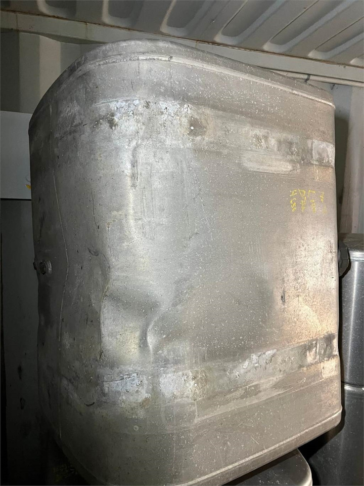 Scania 350 ltr dieseltank nr 1517005 - Tanque de combustível por Camião: foto 4 Scania 350 ltr dieseltank nr 1517005 - Tanque de combustível por Camião: foto 4