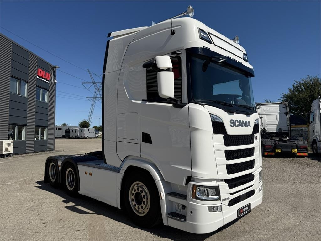 Scania S560 A 6x2 NB 2950 - Tractor: foto 1 Scania S560 A 6x2 NB 2950 - Tractor: foto 1