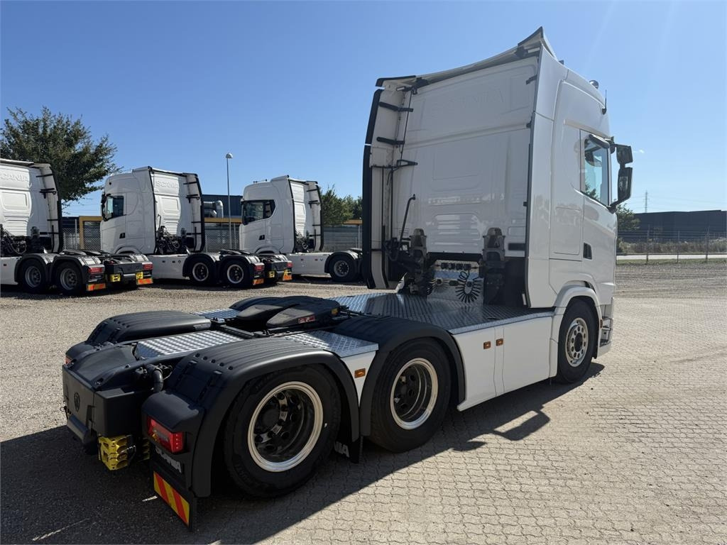 Scania S560 A 6x2 NB 2950 - Tractor: foto 2 Scania S560 A 6x2 NB 2950 - Tractor: foto 2
