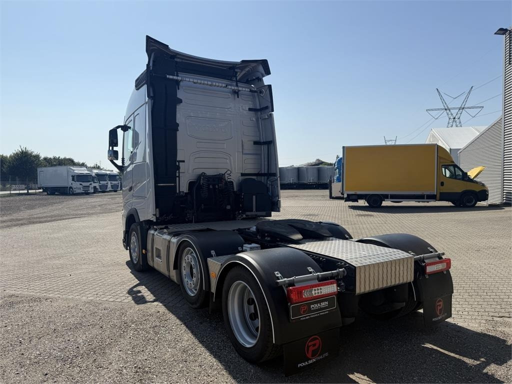 Volvo FH460 lowdeck Pucher - Tractor: foto 4 Volvo FH460 lowdeck Pucher - Tractor: foto 4