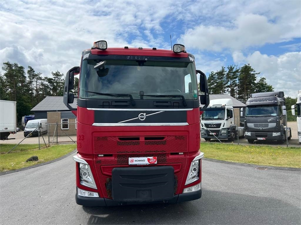Volvo FH500 8x4 Tridempucher - Camião multibenne: foto 3 Volvo FH500 8x4 Tridempucher - Camião multibenne: foto 3