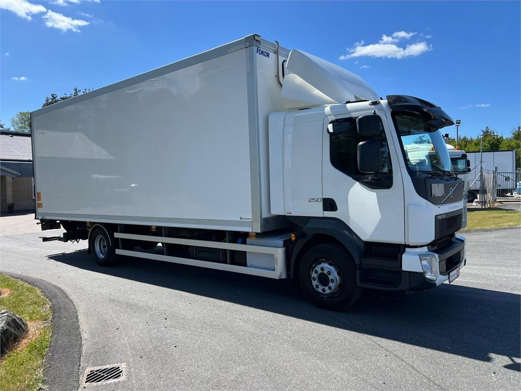 Volvo FL 16 ton 250HK - Camião furgão: foto 3 Volvo FL 16 ton 250HK - Camião furgão: foto 3
