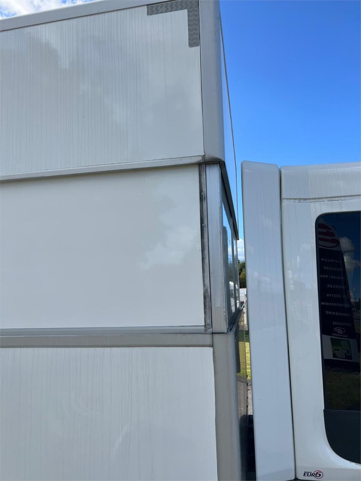 Volvo FL 250 16 ton - Camião furgão: foto 5 Volvo FL 250 16 ton - Camião furgão: foto 5