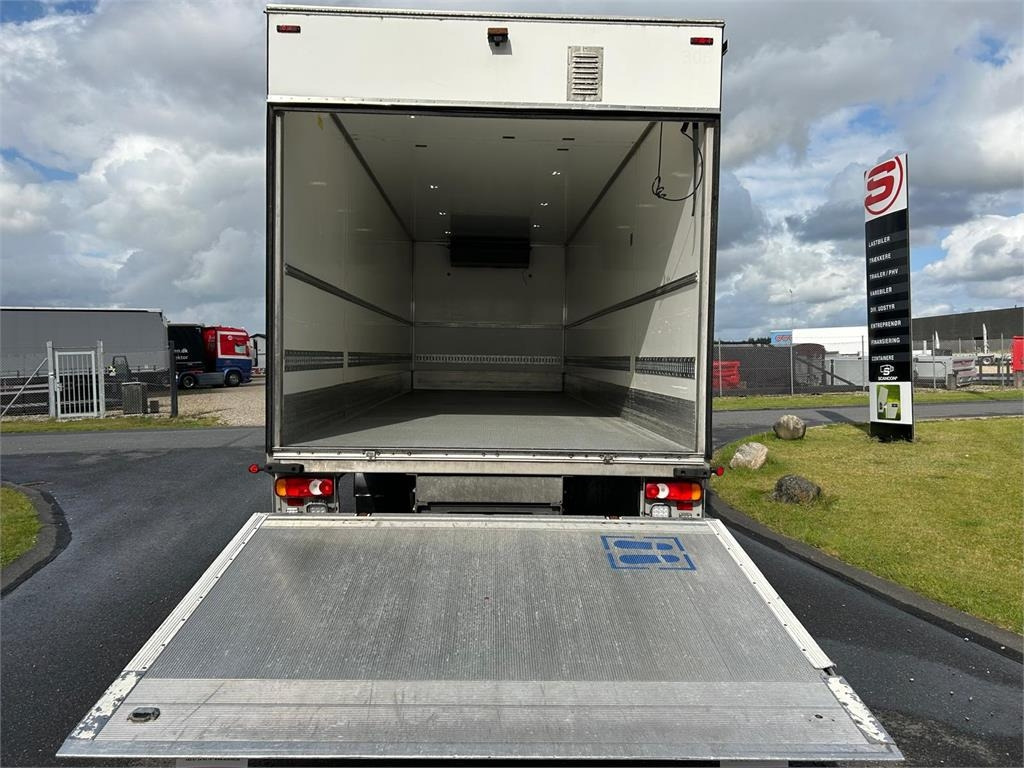 Volvo FL 250 16 ton - Camião frigorífico: foto 4 Volvo FL 250 16 ton - Camião frigorífico: foto 4