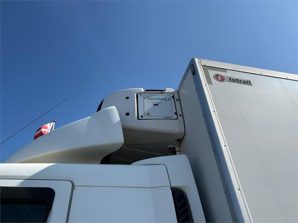 Volvo FL 280 (12 ton) Dobbelt compartment - Camião frigorífico: foto 3 Volvo FL 280 (12 ton) Dobbelt compartment - Camião frigorífico: foto 3