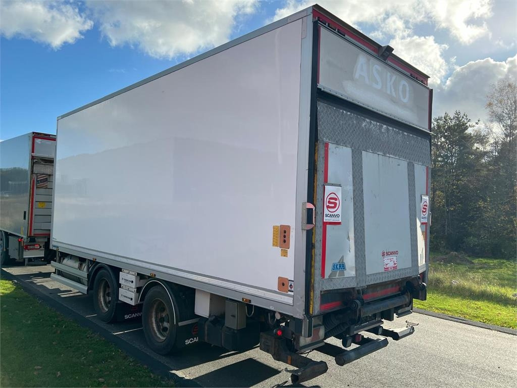 Volvo FM420 + 2 akslet kærre 2-Temps - Camião frigorífico: foto 4 Volvo FM420 + 2 akslet kærre 2-Temps - Camião frigorífico: foto 4