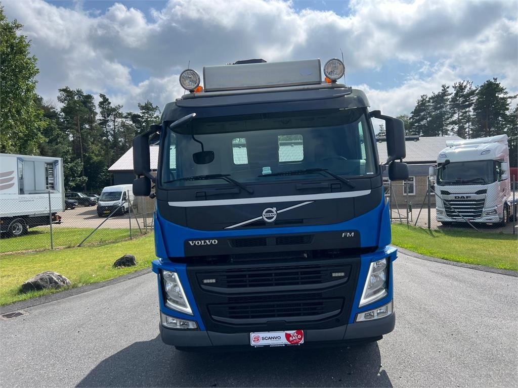 Volvo FM460 - Hiab 302EP 5 kran - Camião multibenne: foto 4 Volvo FM460 - Hiab 302EP 5 kran - Camião multibenne: foto 4