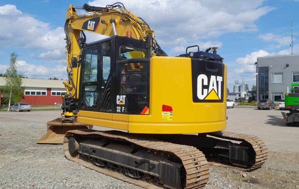 CAT 325FLCR PYÖRITTÄJÄLLLÄ  - Escavadora de rastos: foto 3 CAT 325FLCR PYÖRITTÄJÄLLLÄ  - Escavadora de rastos: foto 3