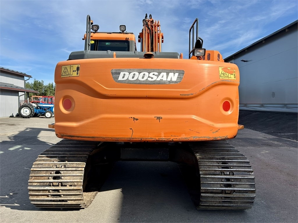 Doosan DX160LC-3 KALLISTAJA+PYÖRITTÄJÄ - Escavadora de rastos: foto 3 Doosan DX160LC-3 KALLISTAJA+PYÖRITTÄJÄ - Escavadora de rastos: foto 3