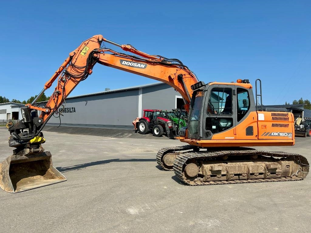 Doosan DX160LC-3 KALLISTAJA+PYÖRITTÄJÄ - Escavadora de rastos: foto 1 Doosan DX160LC-3 KALLISTAJA+PYÖRITTÄJÄ - Escavadora de rastos: foto 1