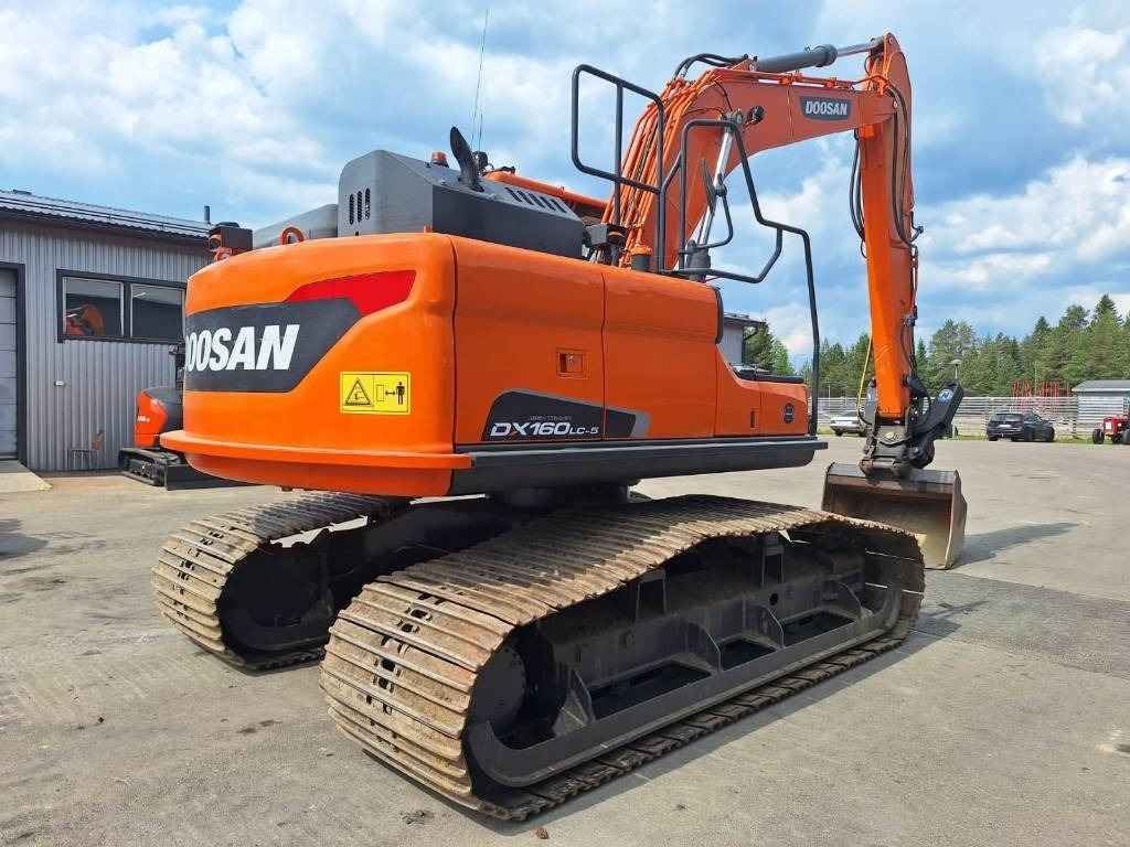 Doosan DX160LCH-5 METSÄMALLI KALLISTAJALLA - Escavadora de rastos: foto 4 Doosan DX160LCH-5 METSÄMALLI KALLISTAJALLA - Escavadora de rastos: foto 4