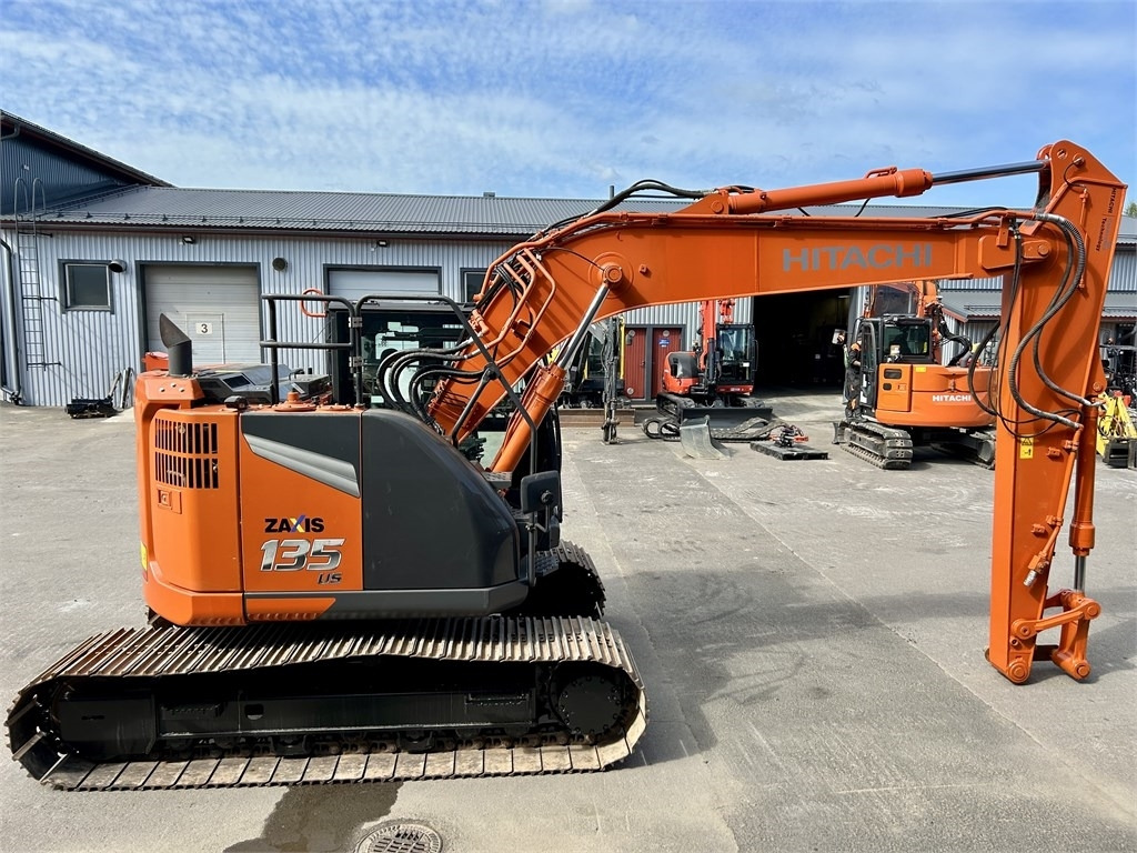 Hitachi ZX135US-7 - Escavadora de rastos: foto 5 Hitachi ZX135US-7 - Escavadora de rastos: foto 5