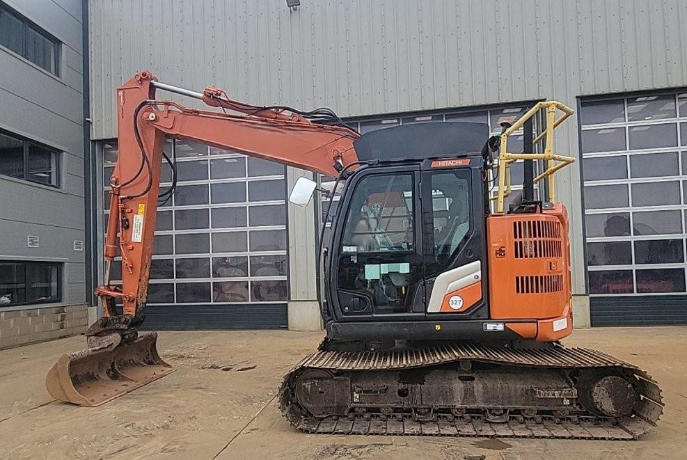 Hitachi ZX135US-7 - Escavadora de rastos: foto 1 Hitachi ZX135US-7 - Escavadora de rastos: foto 1
