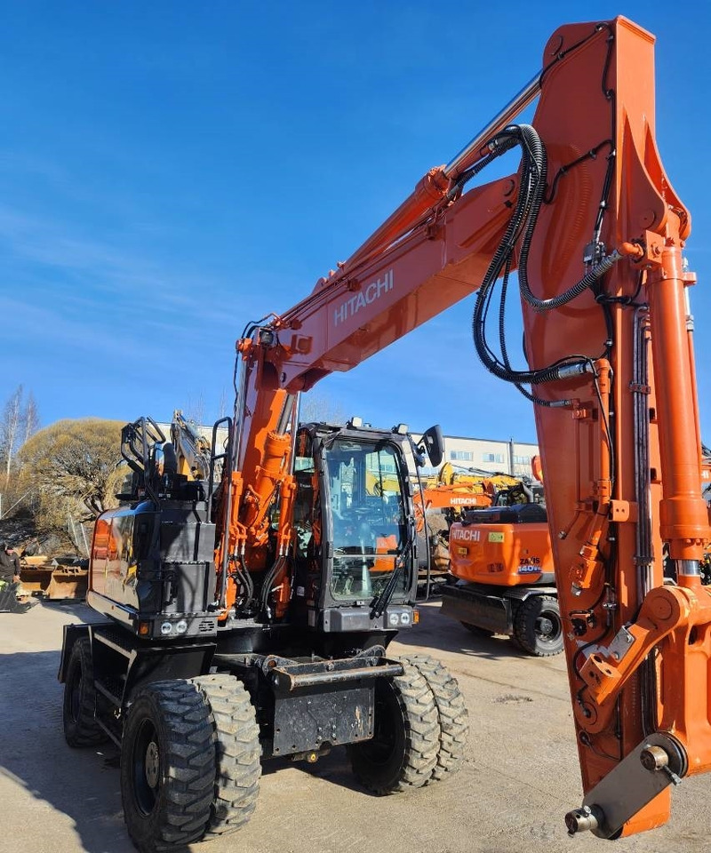Hitachi ZX150W-7 STAGE 5 - Escavadeira de rodas: foto 2 Hitachi ZX150W-7 STAGE 5 - Escavadeira de rodas: foto 2