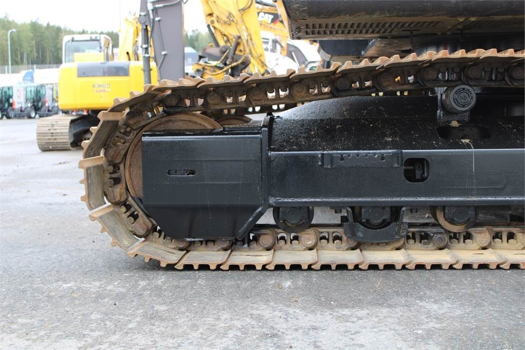 Escavadora de rastos Hitachi ZX225USLC-6 PYÖRITTÄJÄLLÄ: foto 13
