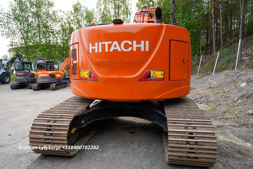Hitachi ZX225USLC-7 STAGE V - Escavadora de rastos: foto 4 Hitachi ZX225USLC-7 STAGE V - Escavadora de rastos: foto 4