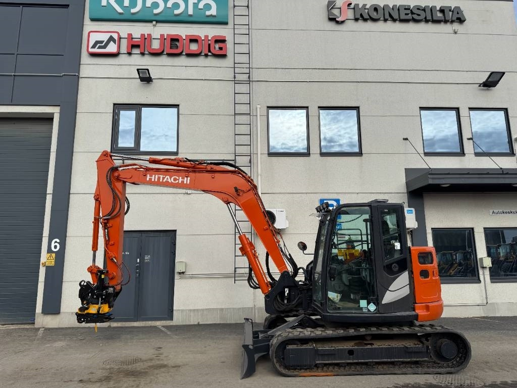 Hitachi ZX85USB-6, Uudella engcon EC209 tiltillä - Mini escavadeira: foto 1 Hitachi ZX85USB-6, Uudella engcon EC209 tiltillä - Mini escavadeira: foto 1