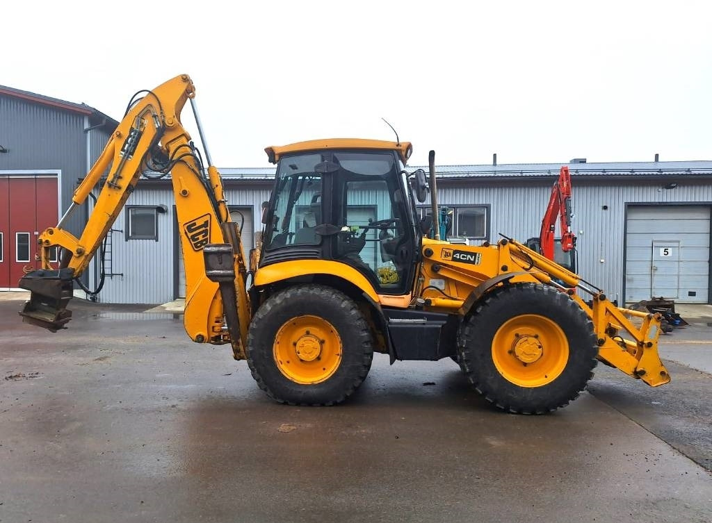 JCB 4CN YHDISTELMÄKONE KALLISTAJALLA - Retroescavadeira: foto 4 JCB 4CN YHDISTELMÄKONE KALLISTAJALLA - Retroescavadeira: foto 4