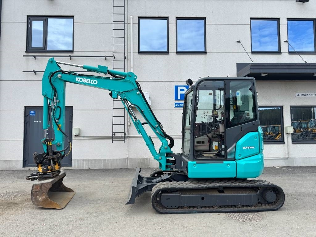 Kobelco SK45SRX-6 Pyörittäjä pihdeillä - Mini escavadeira: foto 1 Kobelco SK45SRX-6 Pyörittäjä pihdeillä - Mini escavadeira: foto 1