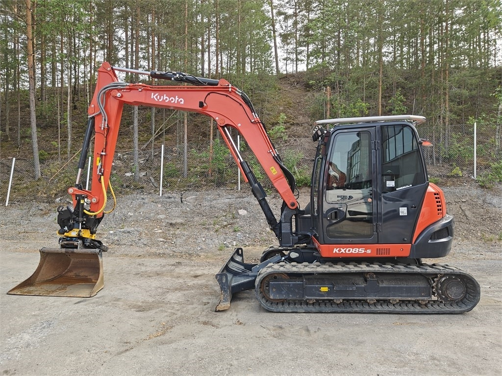 Kubota KX085-5 ENGCON, VASARA, KAUHAT - Mini escavadeira: foto 1 Kubota KX085-5 ENGCON, VASARA, KAUHAT - Mini escavadeira: foto 1