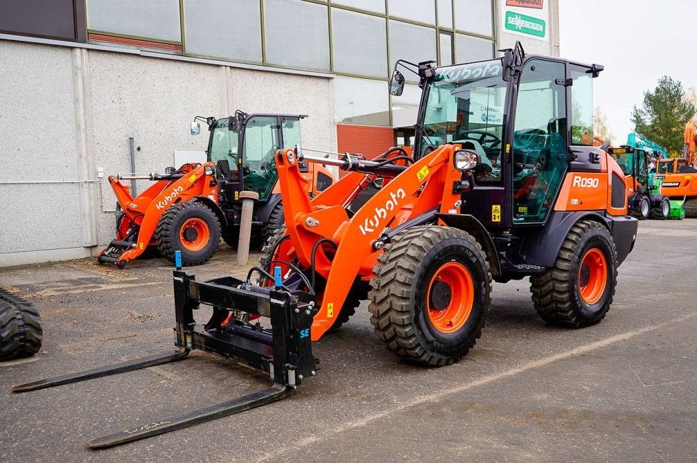 Kubota R090 VARUSTELTU - Pá carregadora de rodas: foto 2 Kubota R090 VARUSTELTU - Pá carregadora de rodas: foto 2