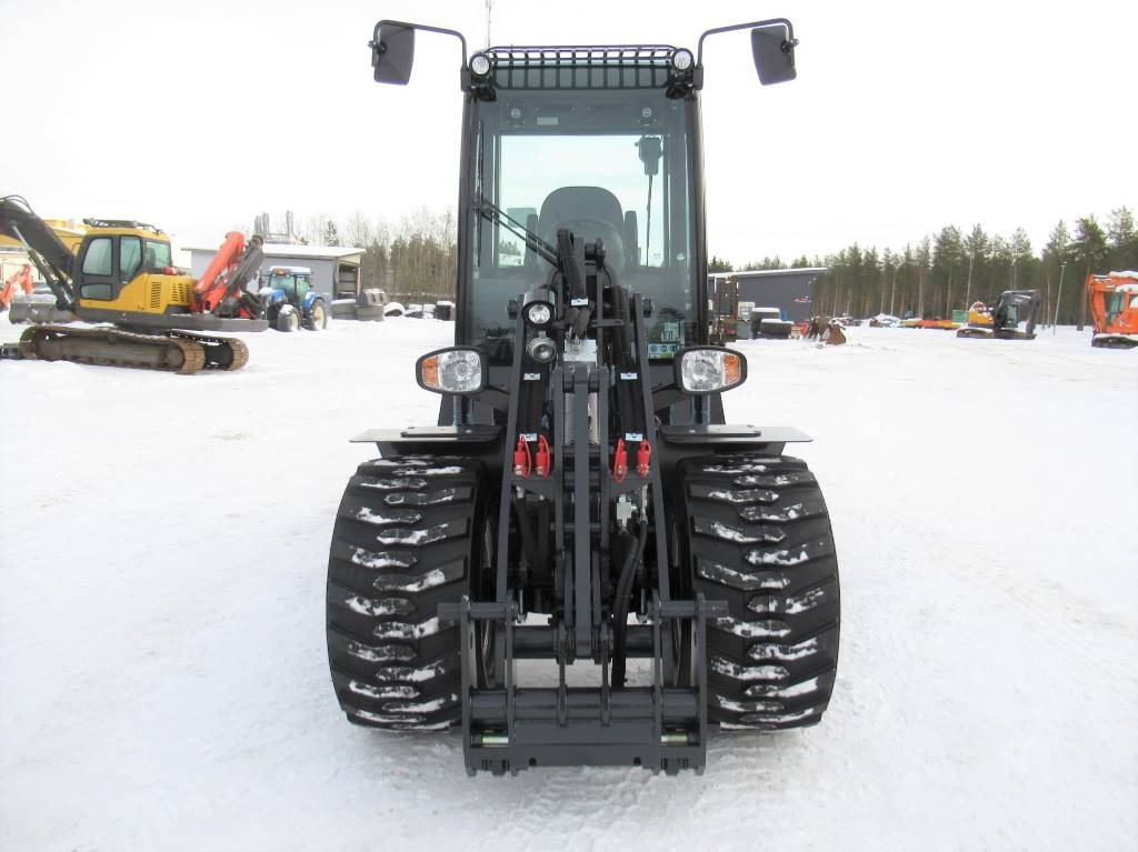 Kubota RT260-2 UUSI, TAKUU - Carregadora articulada: foto 5 Kubota RT260-2 UUSI, TAKUU - Carregadora articulada: foto 5