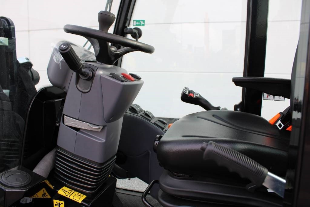 Carregadora articulada novo Kubota RT270-2 UUSI: foto 10