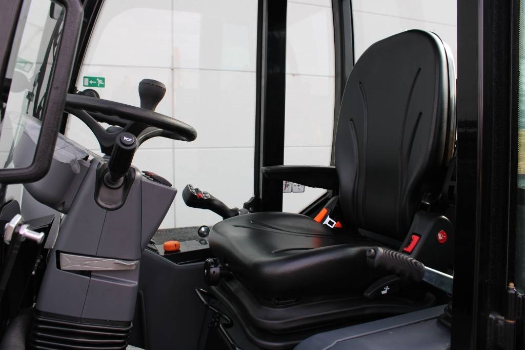 Carregadora articulada novo Kubota RT270-2 UUSI: foto 9