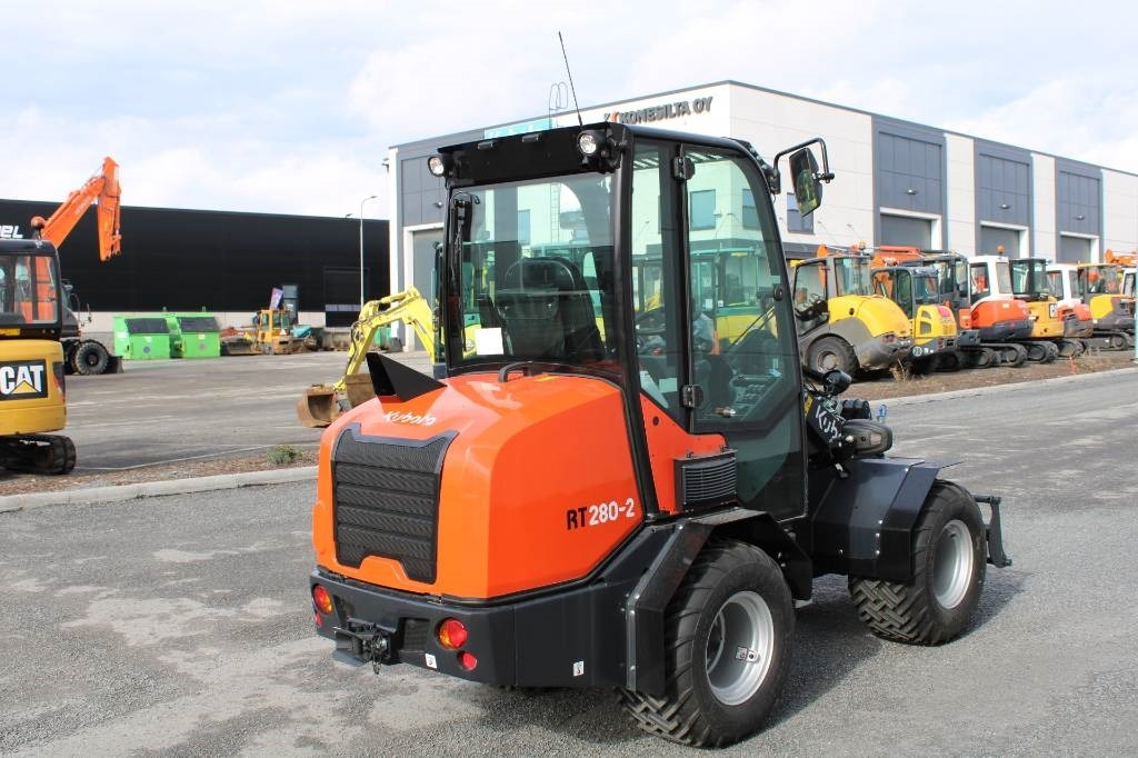 Kubota RT280-2 UUSI - Carregadora articulada: foto 4 Kubota RT280-2 UUSI - Carregadora articulada: foto 4