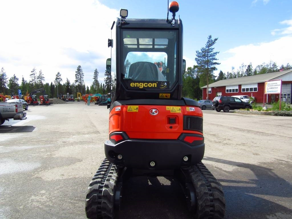 Kubota U27-4 UUSI, PYÖRITTÄJÄLLÄ - Mini escavadeira: foto 3 Kubota U27-4 UUSI, PYÖRITTÄJÄLLÄ - Mini escavadeira: foto 3