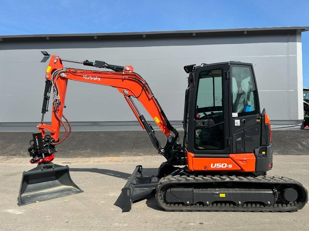 Kubota U50-5 DEMO PYÖRITTÄJÄLLÄ - Mini escavadeira: foto 1 Kubota U50-5 DEMO PYÖRITTÄJÄLLÄ - Mini escavadeira: foto 1