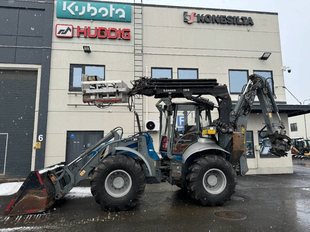 Lännen 8600E PYÖRITTÄJÄ, NOSTIN YM. - Retroescavadeira: foto 1 Lännen 8600E PYÖRITTÄJÄ, NOSTIN YM. - Retroescavadeira: foto 1