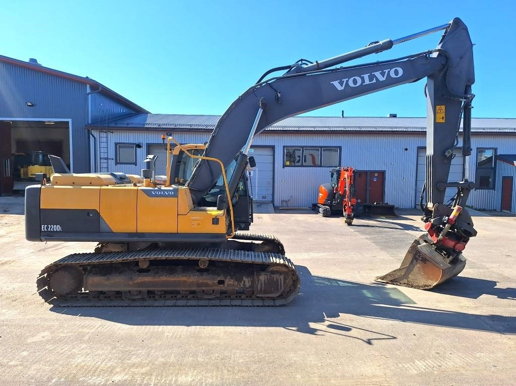 Volvo EC220DL PYÖRITTÄJÄLLÄ - Escavadora de rastos: foto 5 Volvo EC220DL PYÖRITTÄJÄLLÄ - Escavadora de rastos: foto 5