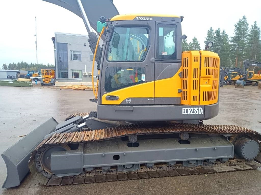 Volvo ECR235DL PYÖRITTÄJÄLLÄ - Escavadora de rastos: foto 2 Volvo ECR235DL PYÖRITTÄJÄLLÄ - Escavadora de rastos: foto 2