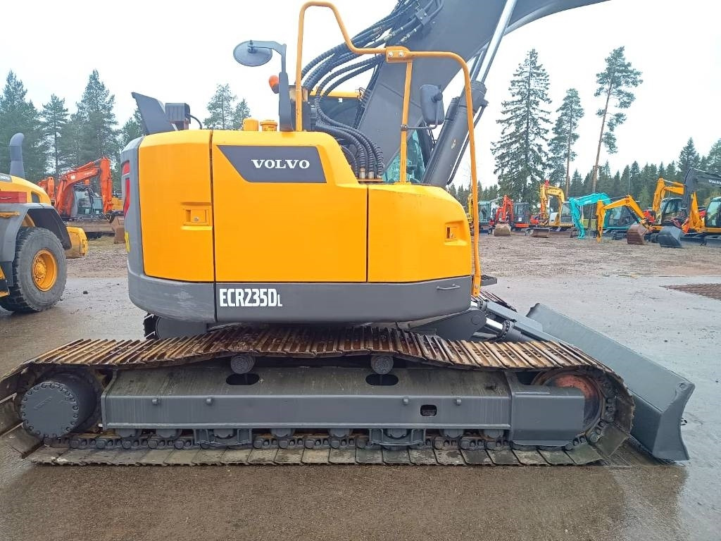 Volvo ECR235DL PYÖRITTÄJÄLLÄ - Escavadora de rastos: foto 5 Volvo ECR235DL PYÖRITTÄJÄLLÄ - Escavadora de rastos: foto 5