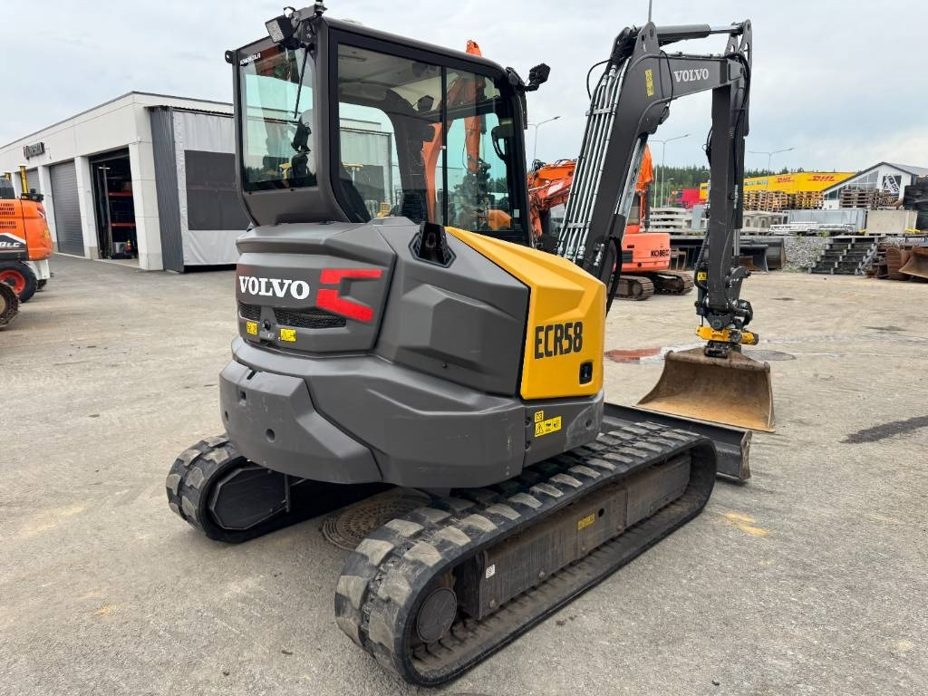 Volvo ECR58F PYÖRITTÄJÄLLÄ - Mini escavadeira: foto 5 Volvo ECR58F PYÖRITTÄJÄLLÄ - Mini escavadeira: foto 5