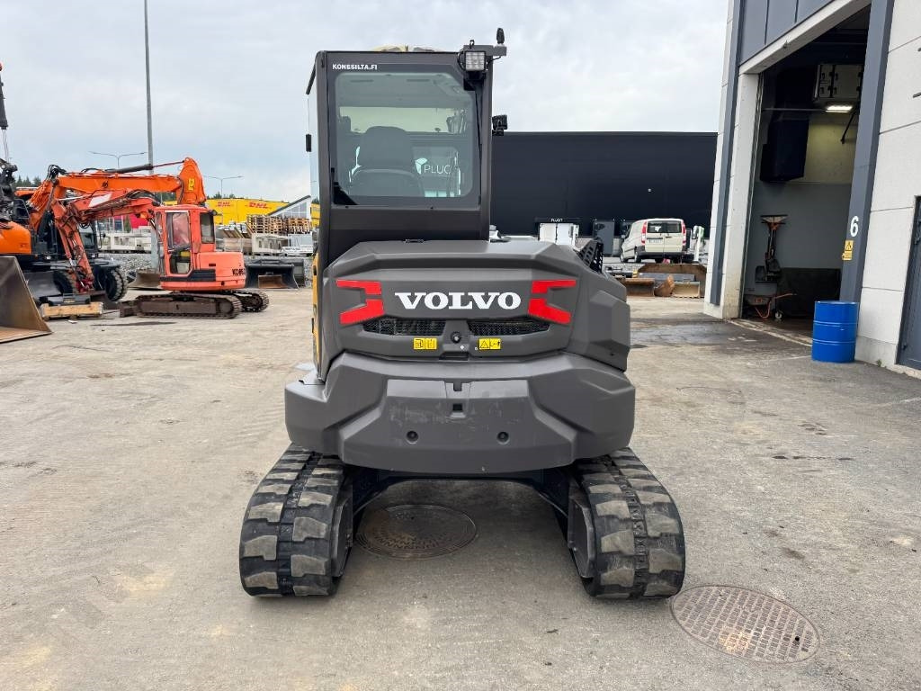 Volvo ECR58F PYÖRITTÄJÄLLÄ - Mini escavadeira: foto 4 Volvo ECR58F PYÖRITTÄJÄLLÄ - Mini escavadeira: foto 4