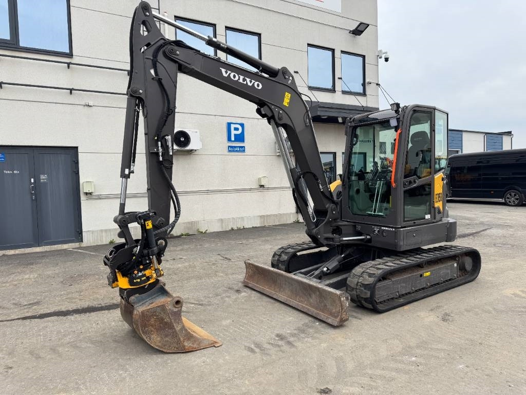 Volvo ECR58F PYÖRITTÄJÄLLÄ - Mini escavadeira: foto 2 Volvo ECR58F PYÖRITTÄJÄLLÄ - Mini escavadeira: foto 2