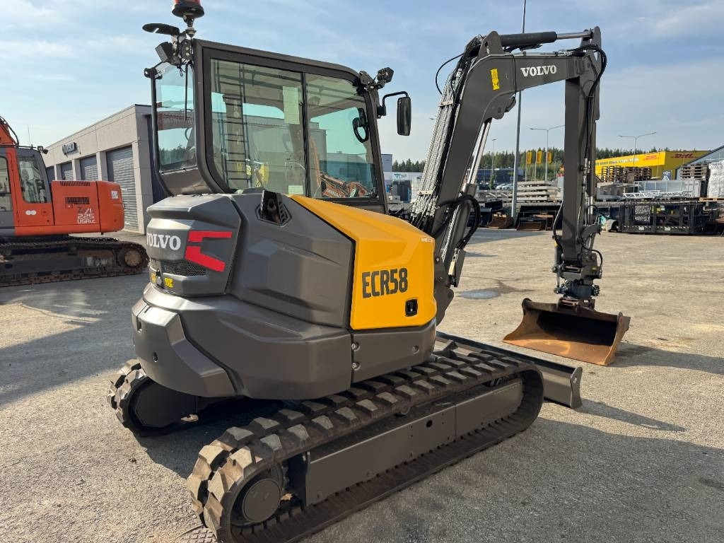 Volvo ECR58F PYÖRITTÄJÄLLÄ - Mini escavadeira: foto 5 Volvo ECR58F PYÖRITTÄJÄLLÄ - Mini escavadeira: foto 5