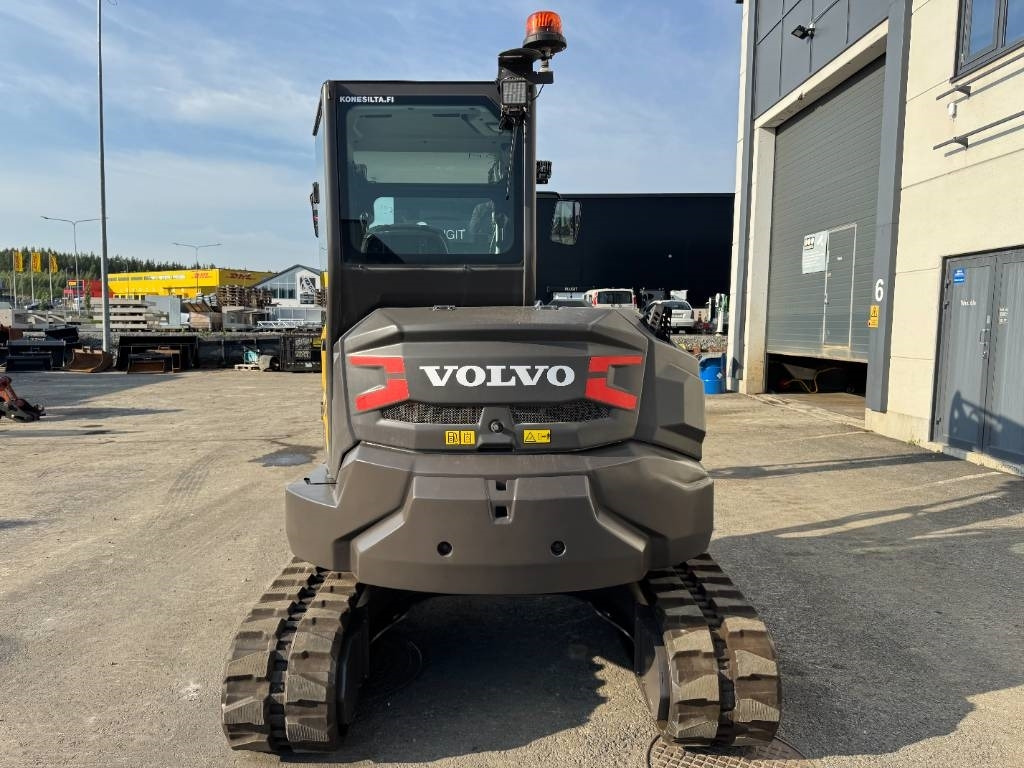 Volvo ECR58F PYÖRITTÄJÄLLÄ - Mini escavadeira: foto 4 Volvo ECR58F PYÖRITTÄJÄLLÄ - Mini escavadeira: foto 4