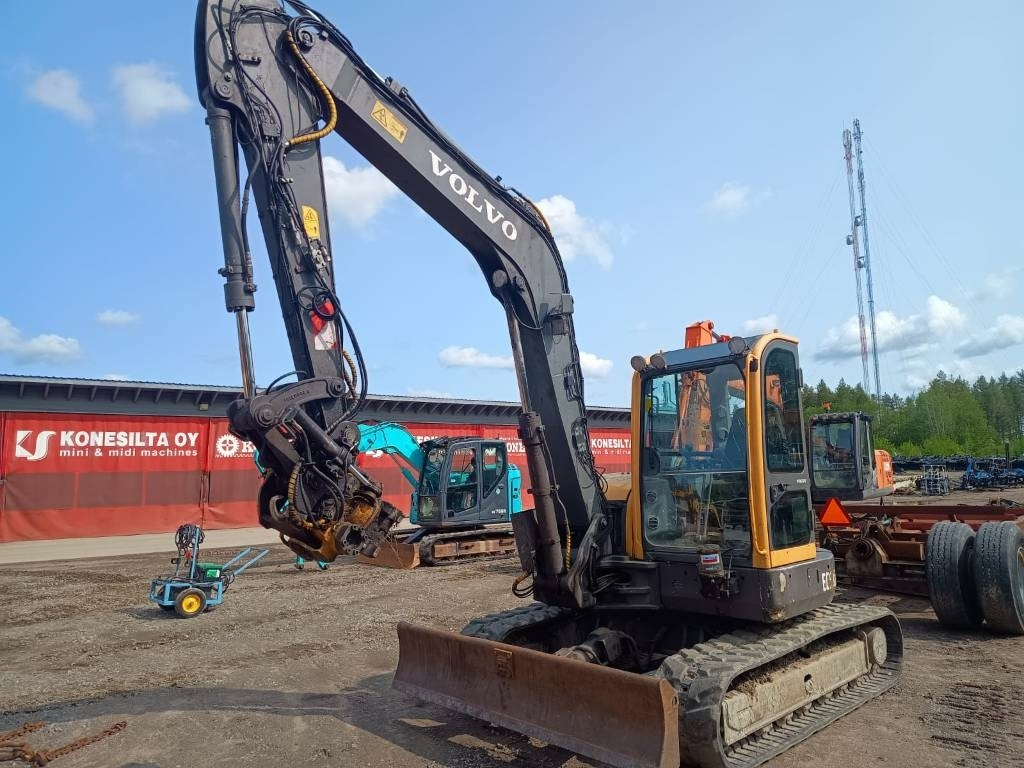 Volvo ECR88 PLUS PYÖRITTÄJÄLLÄ - Mini escavadeira: foto 5 Volvo ECR88 PLUS PYÖRITTÄJÄLLÄ - Mini escavadeira: foto 5