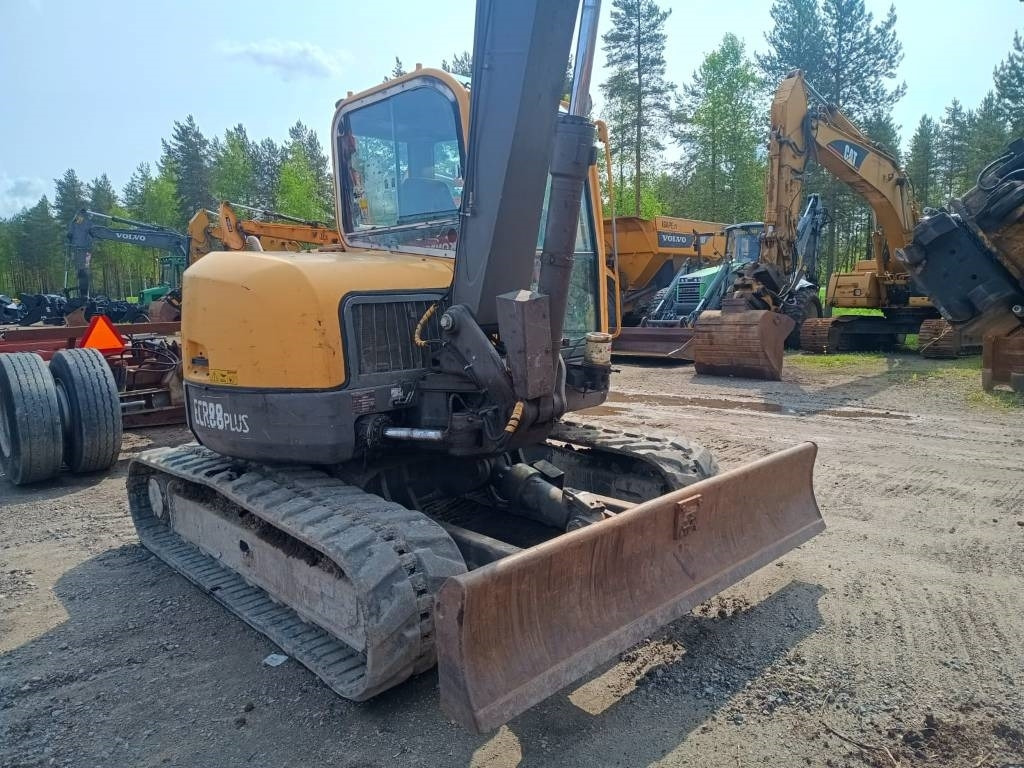 Volvo ECR88 PLUS PYÖRITTÄJÄLLÄ - Mini escavadeira: foto 4 Volvo ECR88 PLUS PYÖRITTÄJÄLLÄ - Mini escavadeira: foto 4