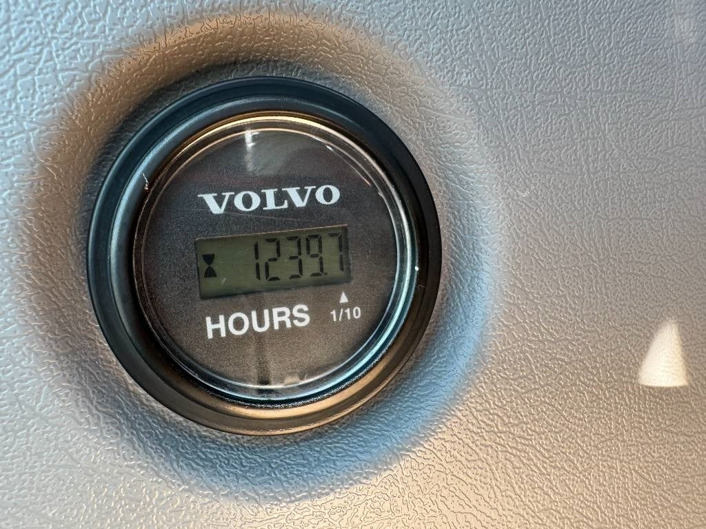 Mini escavadeira Volvo ECR88D PRO VÄHÄN AJETTU: foto 13